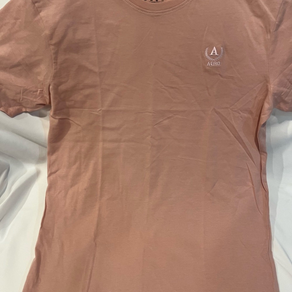 Aeropostale Men's Light Pink Tee